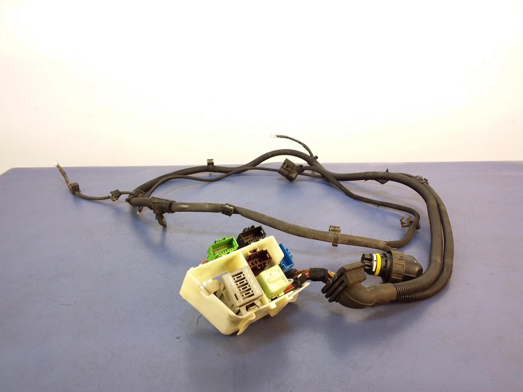 Części samochodowe :: Układ elektryczny, zapłon :: Materiały instalacyjne :: Wiązki przewodów