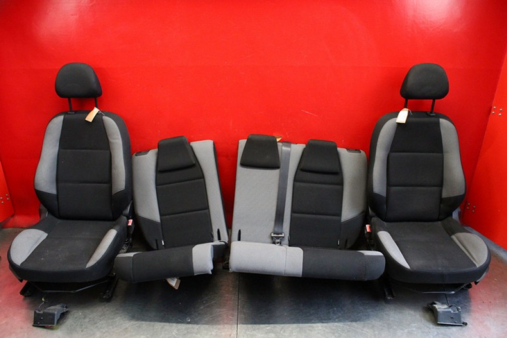 Części samochodowe :: Wyposażenie wnętrza :: Fotele, kanapy